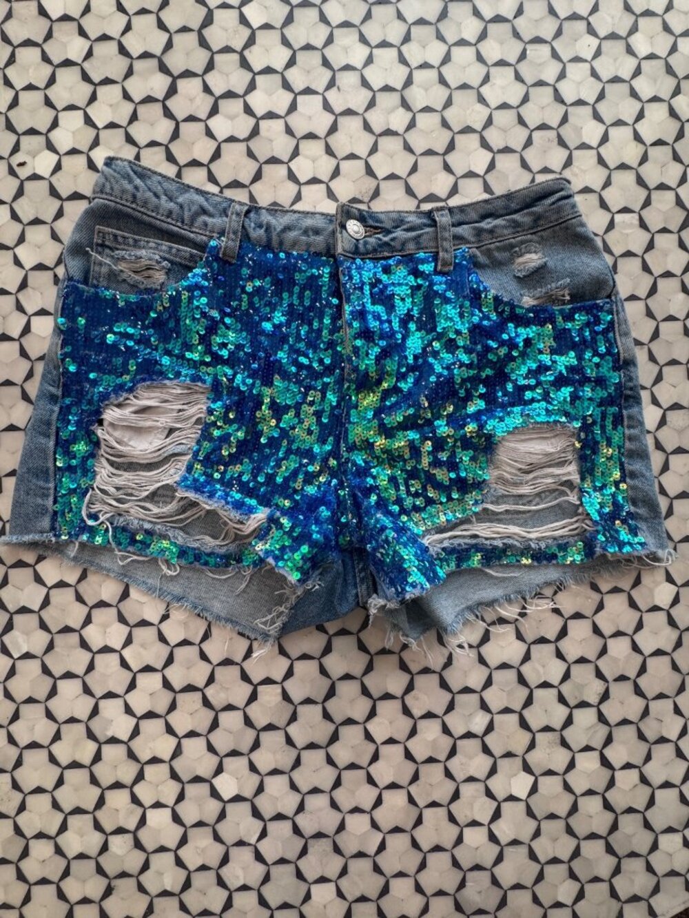 Topshop Moto Ashley Denim Shorts With Blue Sequins & Distressed Details Size 6